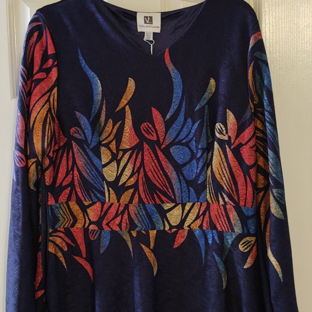 Graphic print navy dress - Picture 2 of 3